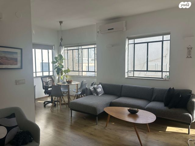 אשתורי הפרחי 8