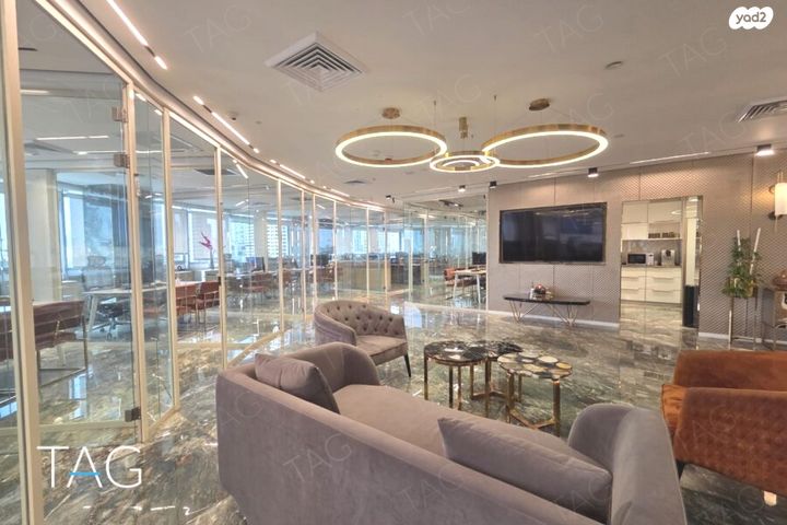 דרך מנחם בגין 7