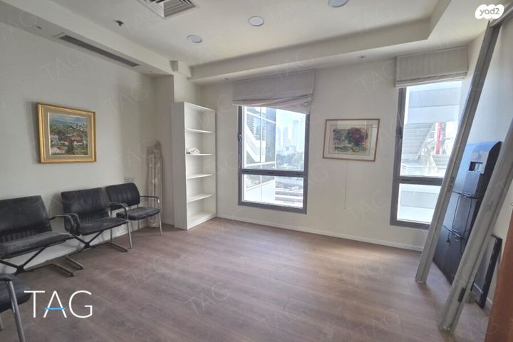 דרך מנחם בגין 7