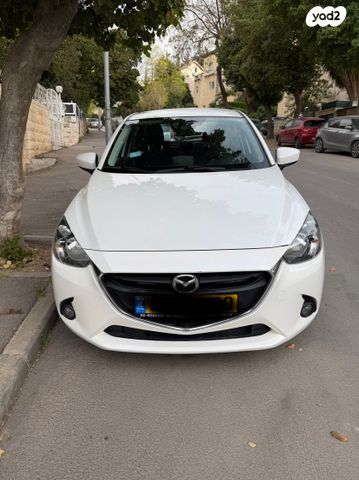מודעת רכב מאזדה 2