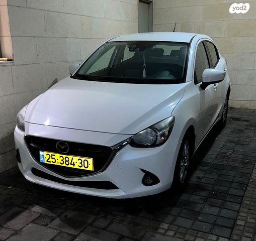 מודעת רכב מאזדה 2