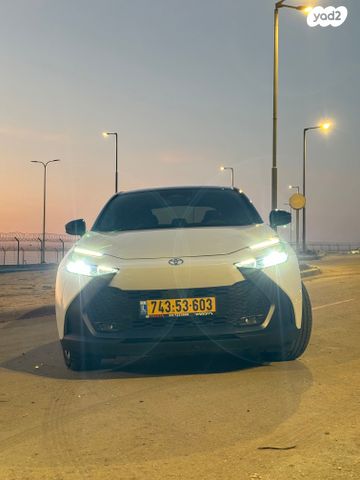 מודעת רכב טויוטה C-HR