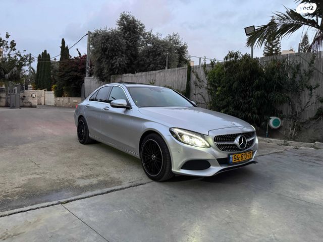 מודעת רכב מרצדס-בנץ C-class