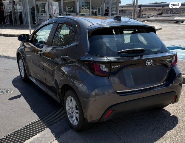 מודעת רכב טויוטה יאריס