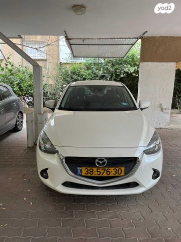 מודעת רכב מאזדה 2