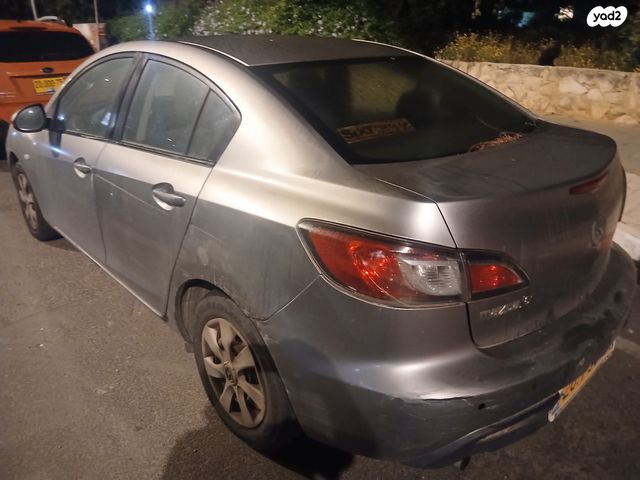 מודעת רכב מאזדה 3