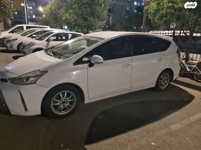 מודעת רכב טויוטה פריוס פלוס