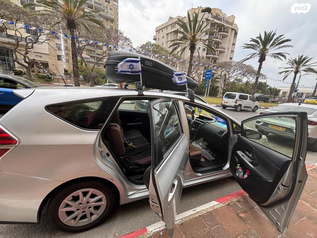 מודעת רכב טויוטה פריוס פלוס