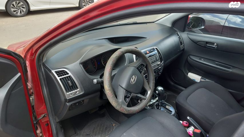 מודעת רכב יונדאי i20