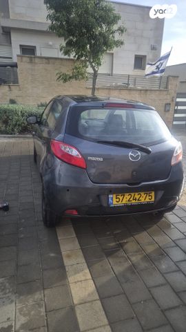 מודעת רכב מאזדה 2
