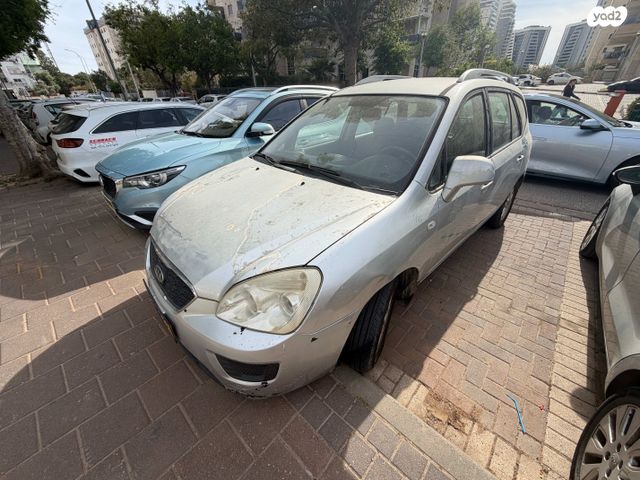 מודעת רכב קיה קארנס