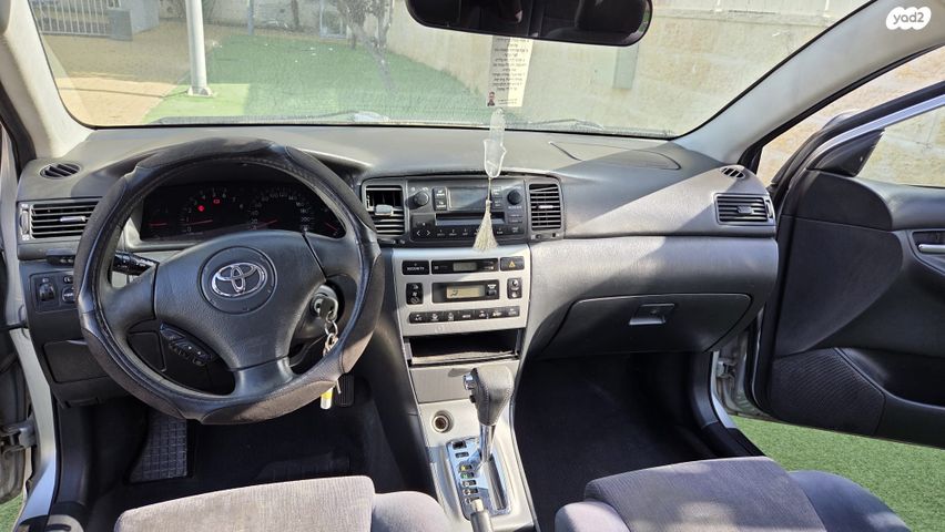 מודעת רכב טויוטה קורולה