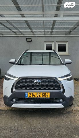 מודעת רכב טויוטה קורולה קרוס