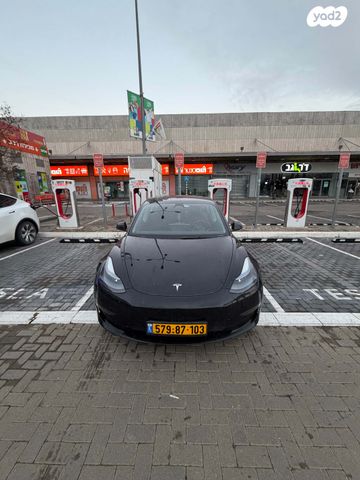 מודעת רכב טסלה מודל 3
