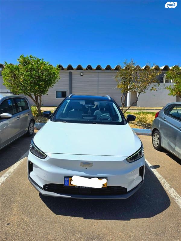 מודעת רכב ג׳ילי Geometry C