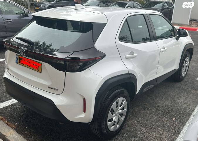 מודעת רכב טויוטה יאריס קרוס