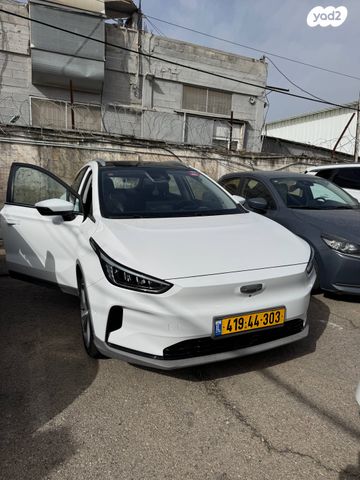 מודעת רכב ג׳ילי Geometry C