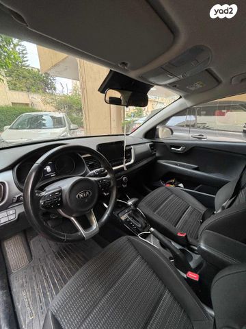 מודעת רכב קיה סטוניק