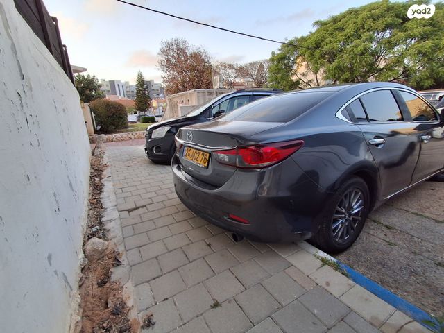 מודעת רכב מאזדה 6