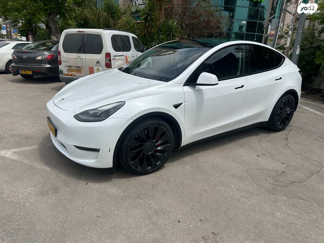 מודעת רכב טסלה מודל Y