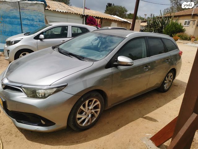מודעת רכב טויוטה אוריס