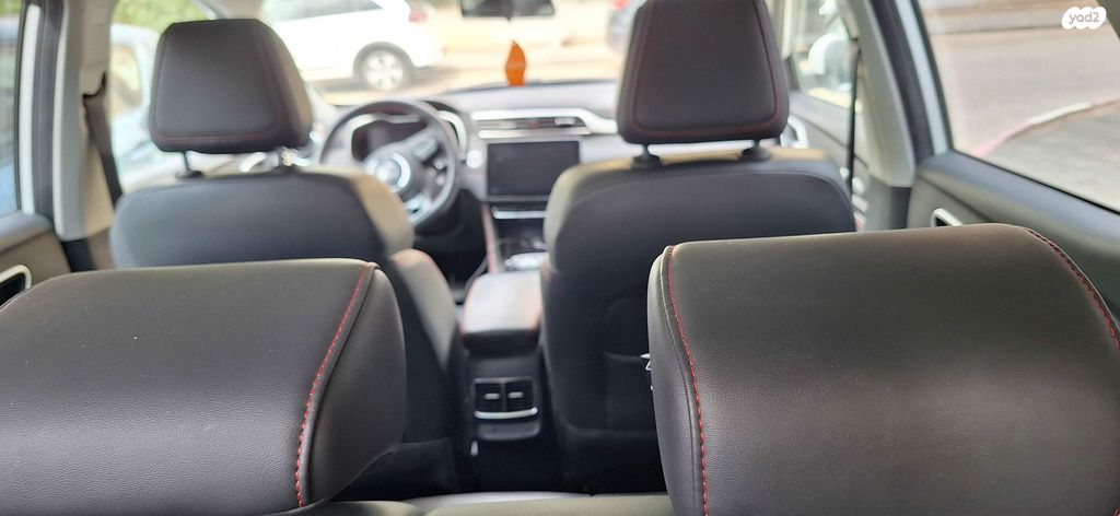 מודעת רכב אם ג'י ZS