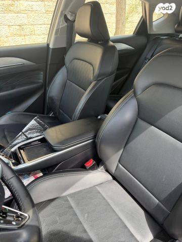 מודעת רכב ג׳ילי Geometry C