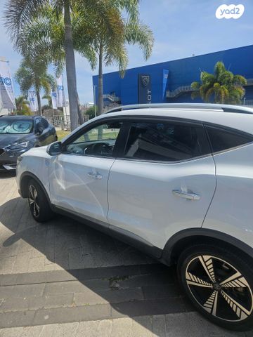 מודעת רכב אם ג'י ZS