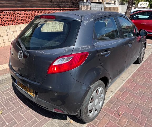 מודעת רכב מאזדה 2