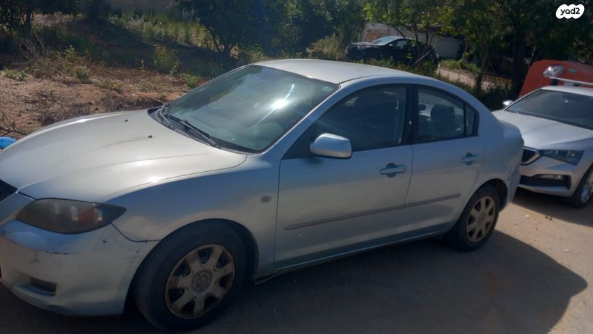 מודעת רכב מאזדה 3