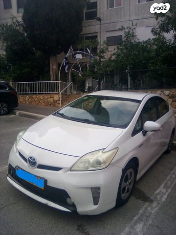 מודעת רכב טויוטה פריוס