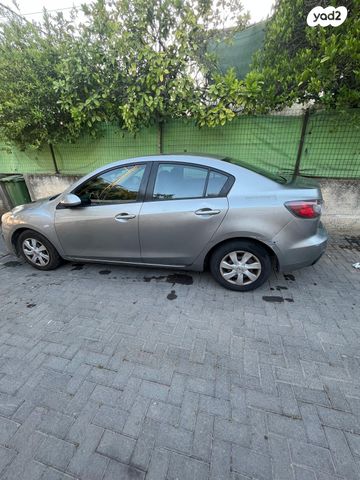 מודעת רכב מאזדה 3