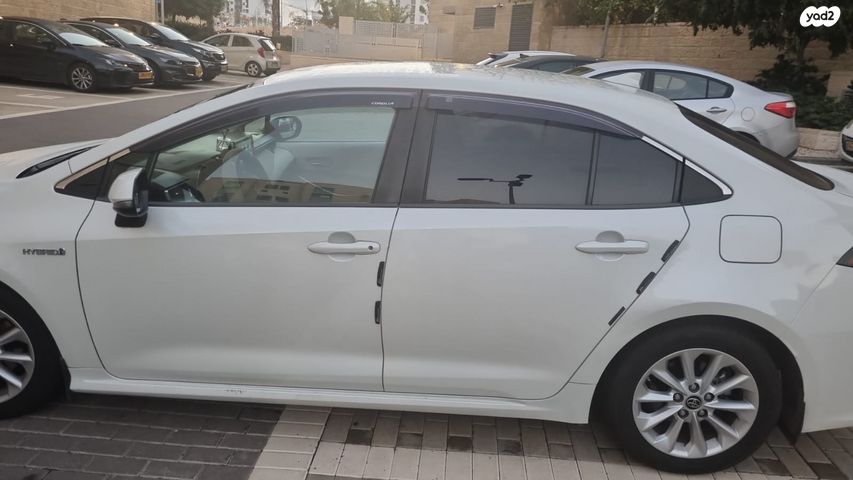 מודעת רכב טויוטה קורולה