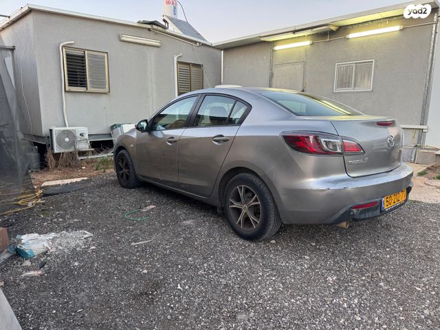 מודעת רכב מאזדה 3