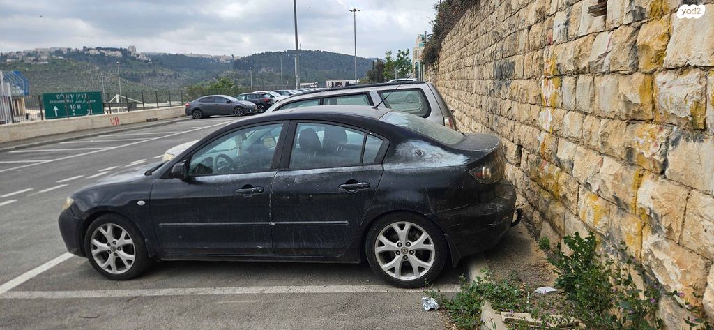 מודעת רכב מאזדה 3