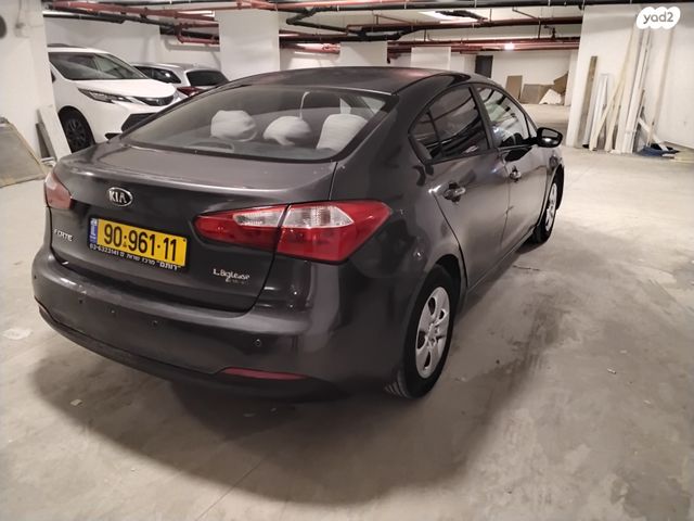מודעת רכב קיה פורטה 