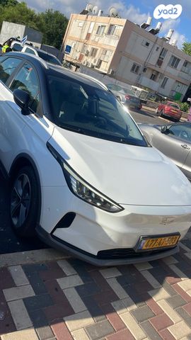 מודעת רכב ג׳ילי Geometry C