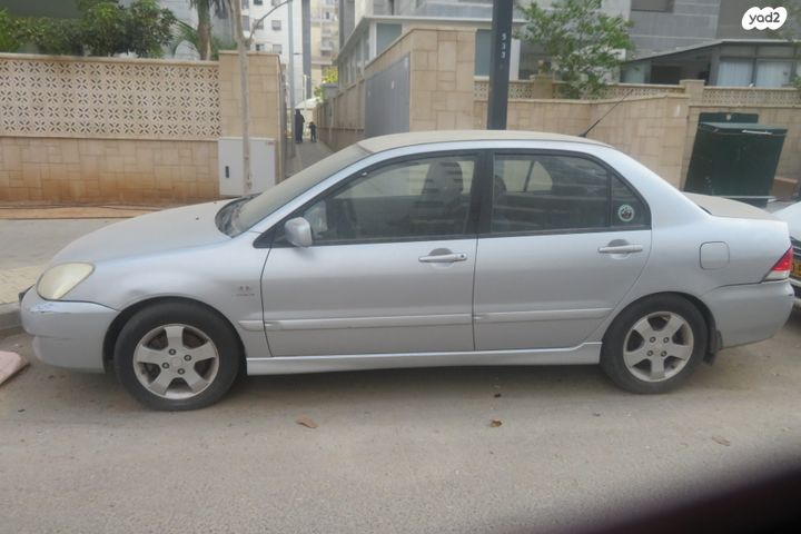 מודעת רכב מיצובישי לנסר