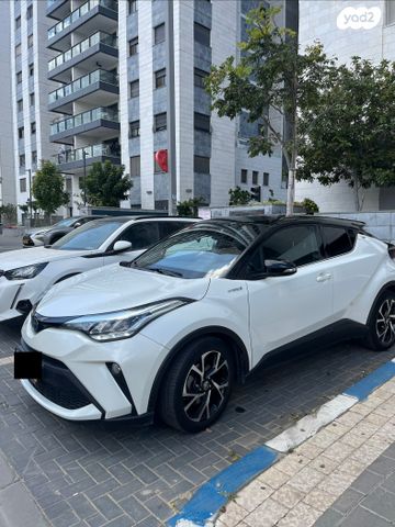 מודעת רכב טויוטה C-HR
