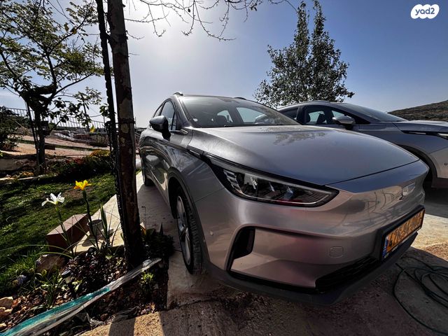 מודעת רכב ג׳ילי Geometry C