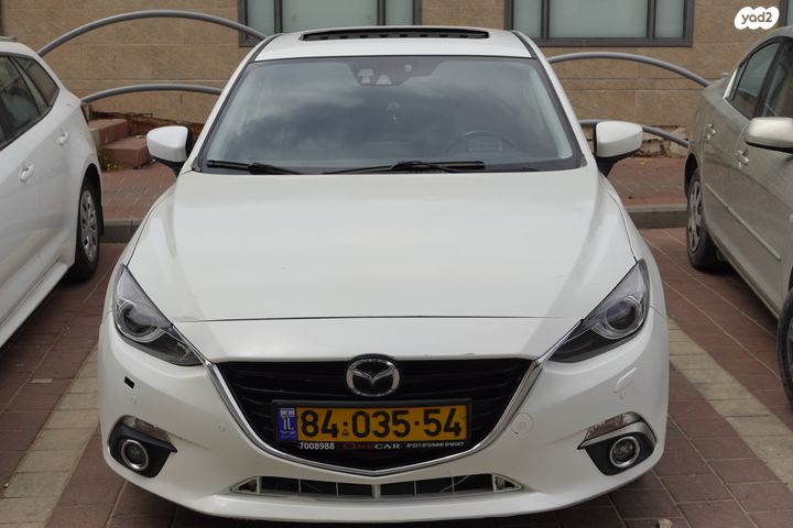 מודעת רכב מאזדה 3