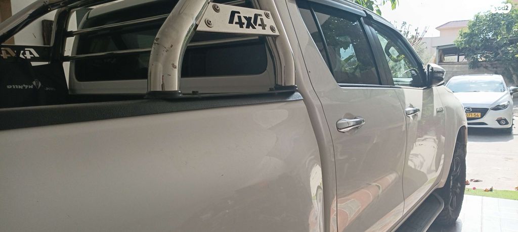 מודעת רכב טויוטה היילקס