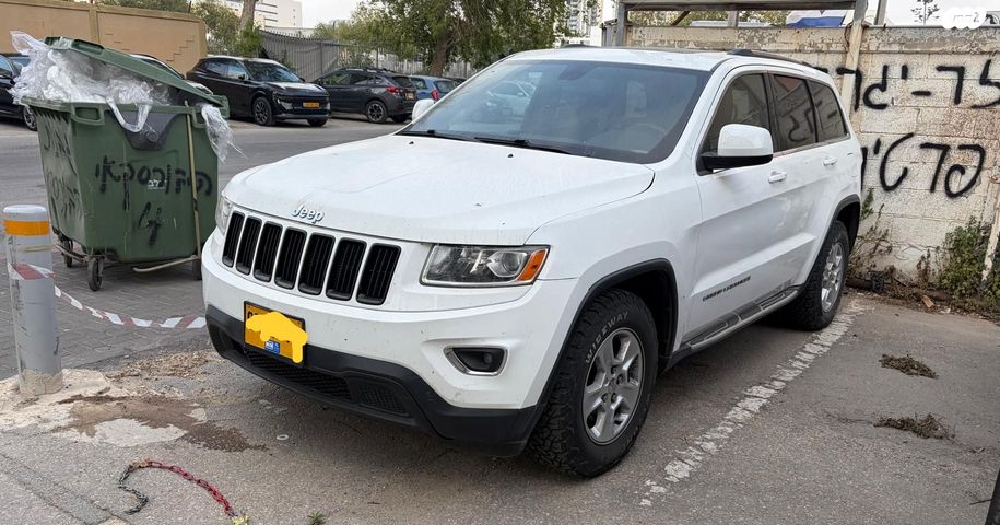 מודעת רכב ג'יפ גרנד צ'ירוקי