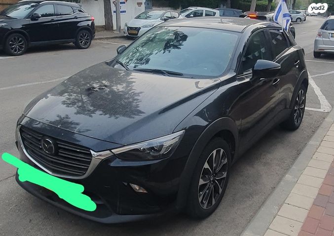 מודעת רכב מאזדה CX-3
