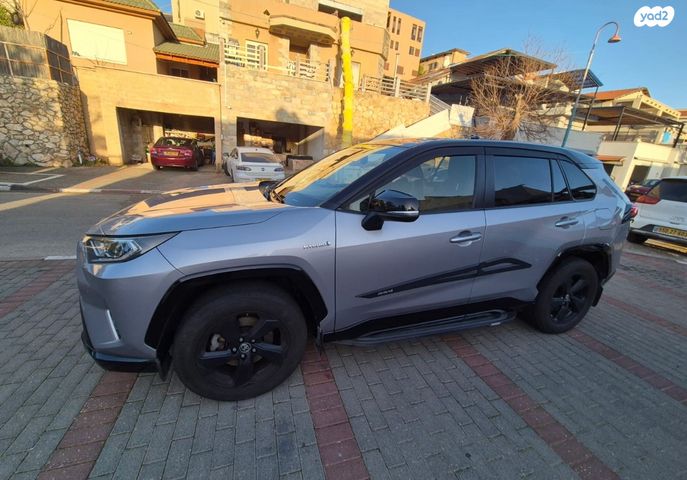 מודעת רכב טויוטה RAV4
