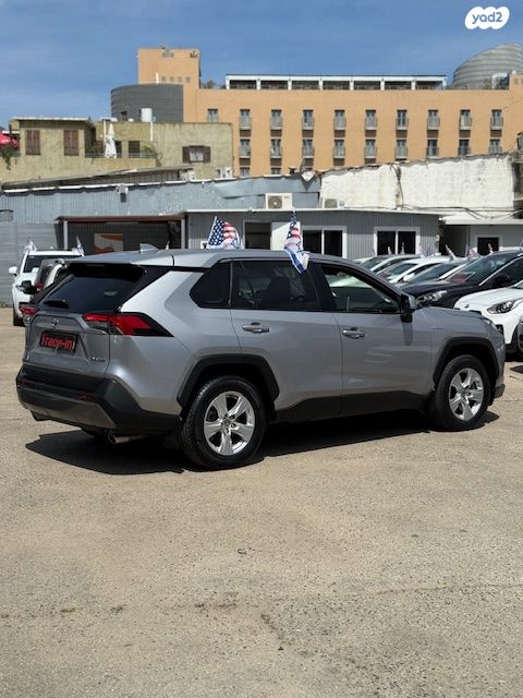 מודעת רכב טויוטה RAV4 2