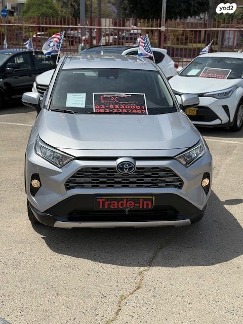 מודעת רכב טויוטה RAV4 1