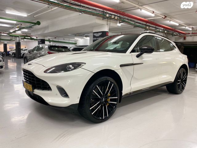 מודעת רכב אסטון מרטין DBX