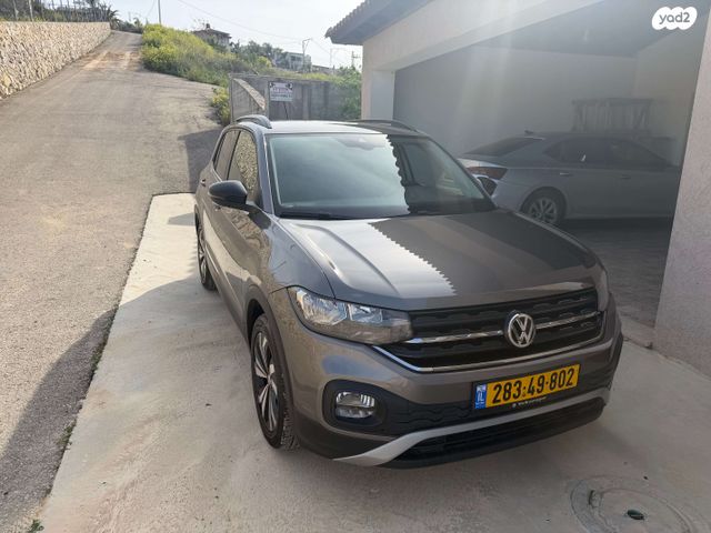 מודעת רכב פולקסווגן T-קרוס