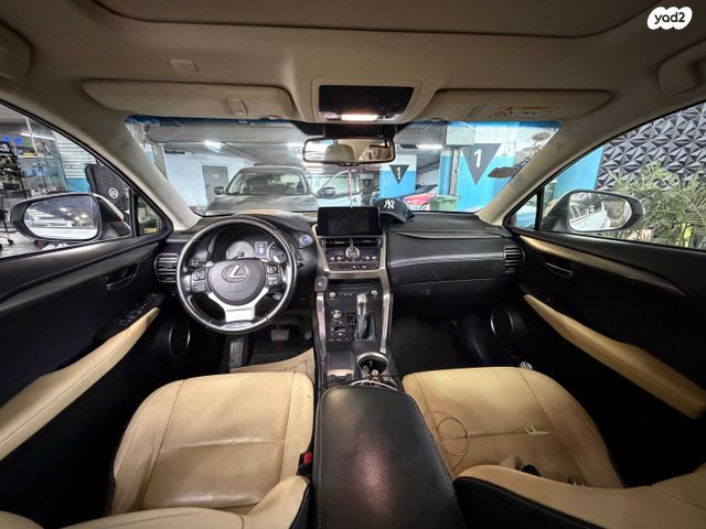 מודעת רכב לקסוס NX